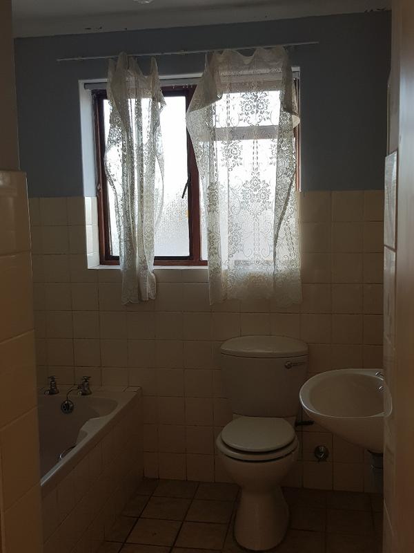 To Let 1 Bedroom Property for Rent in De Kuilen Western Cape